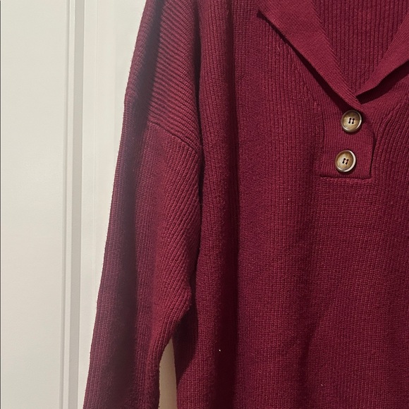 Elegant V-Neck Burgundy Sweater - Picture 4 of 6